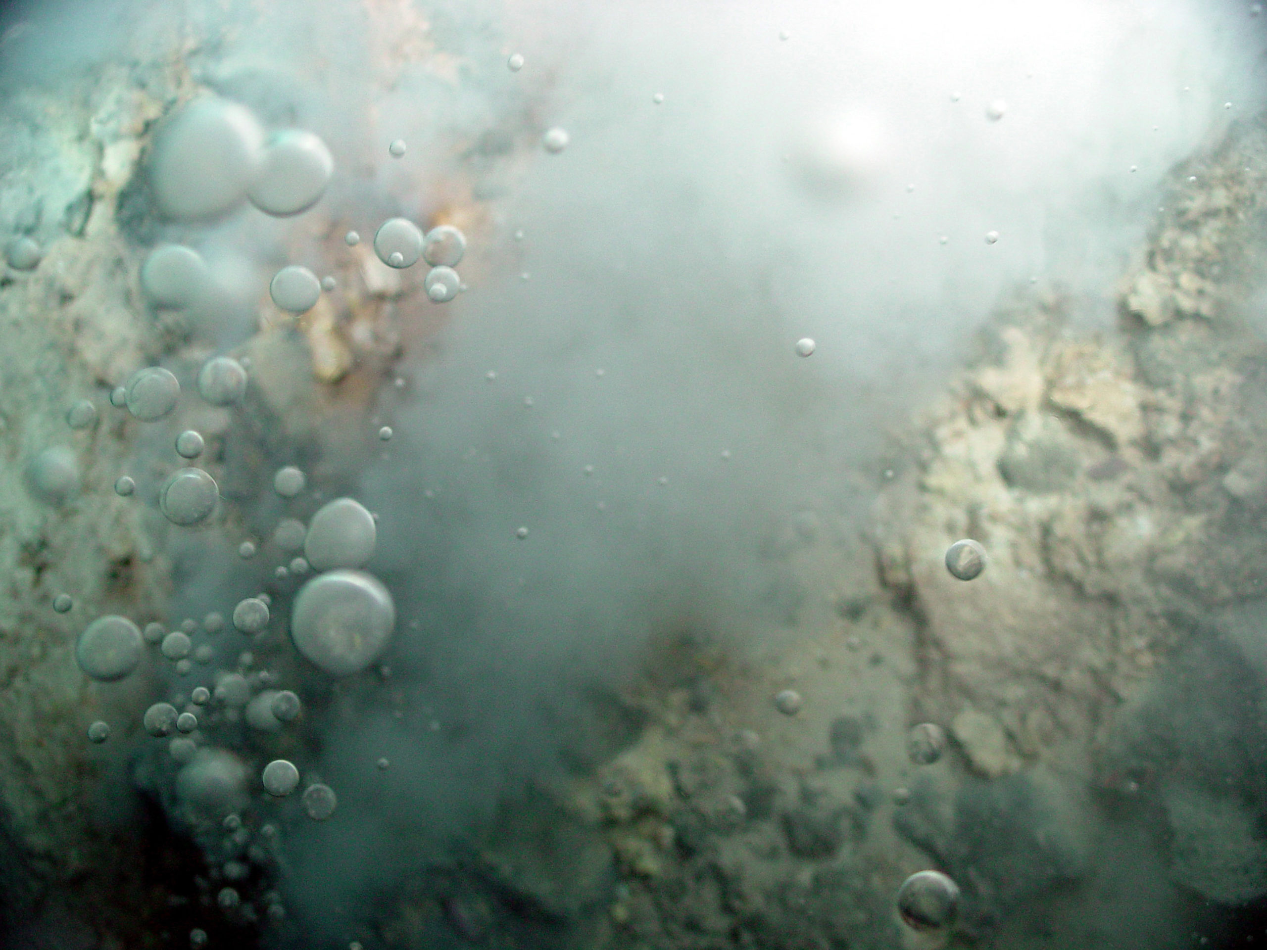 Метановые пузыри в океане