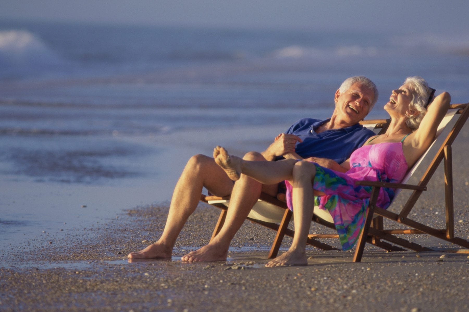 Пенсионеры на пляже