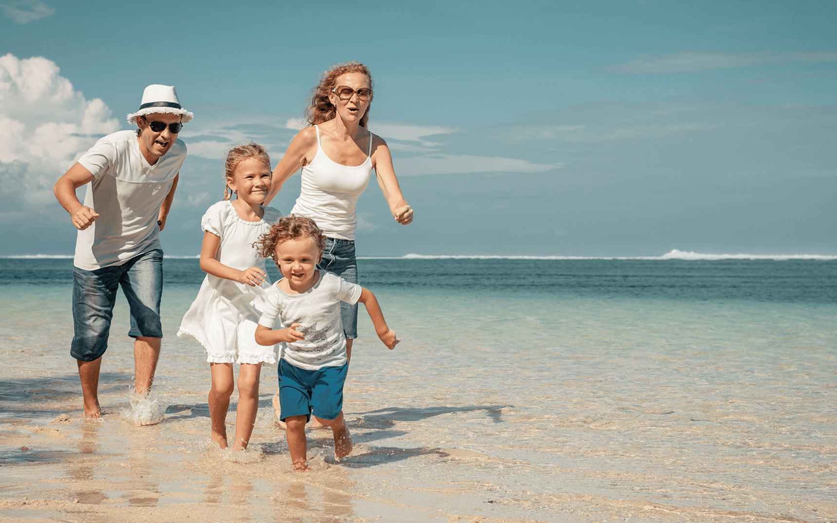 семейный пляж с детьми