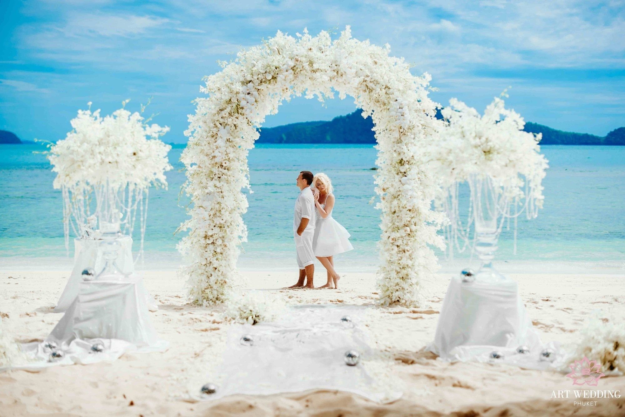 свадебные арки на берегу моря
