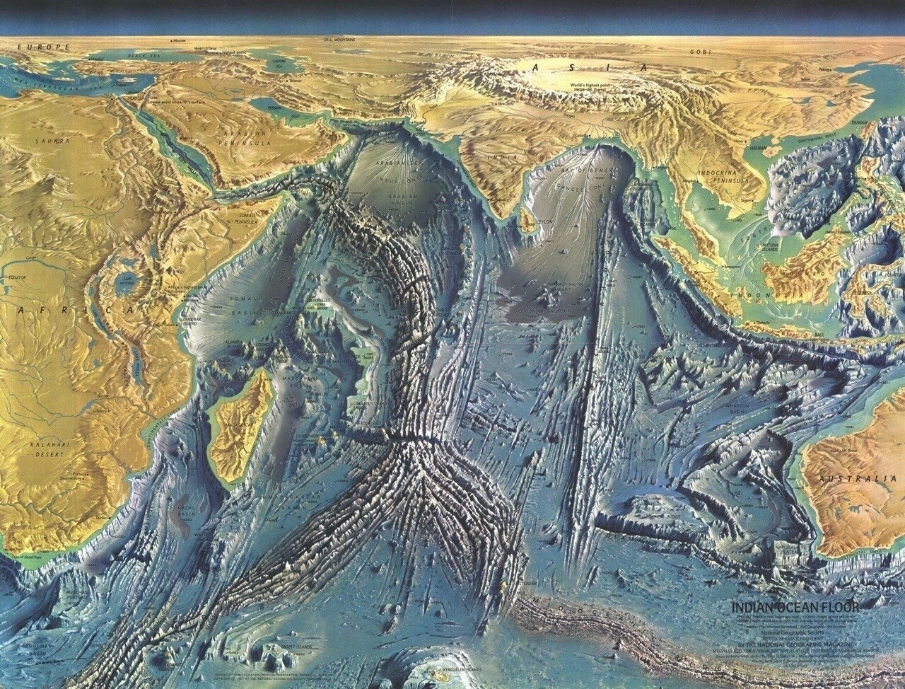 земля в виде горы окруженной морем картинки