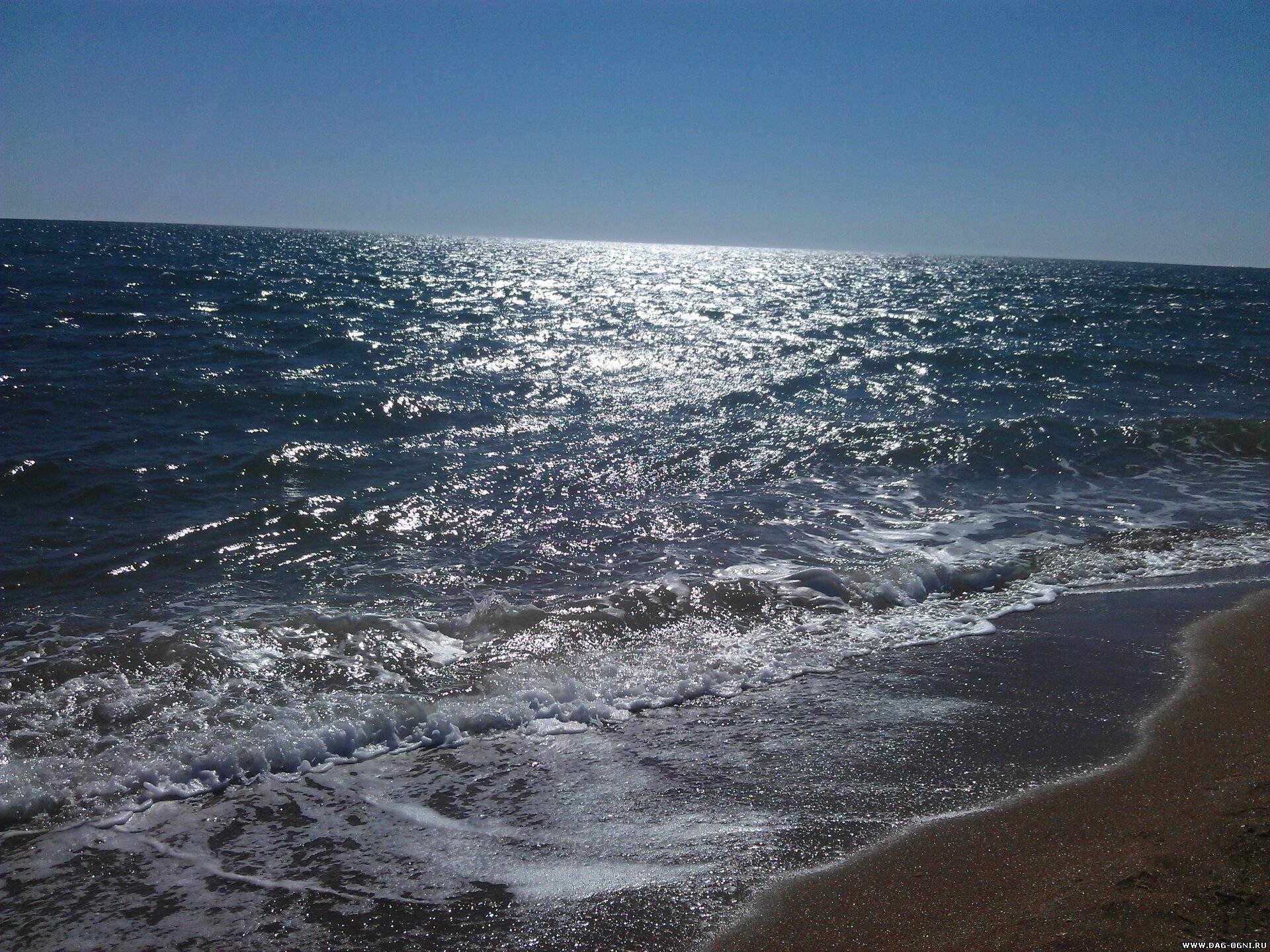 Черный пляж в дагестане