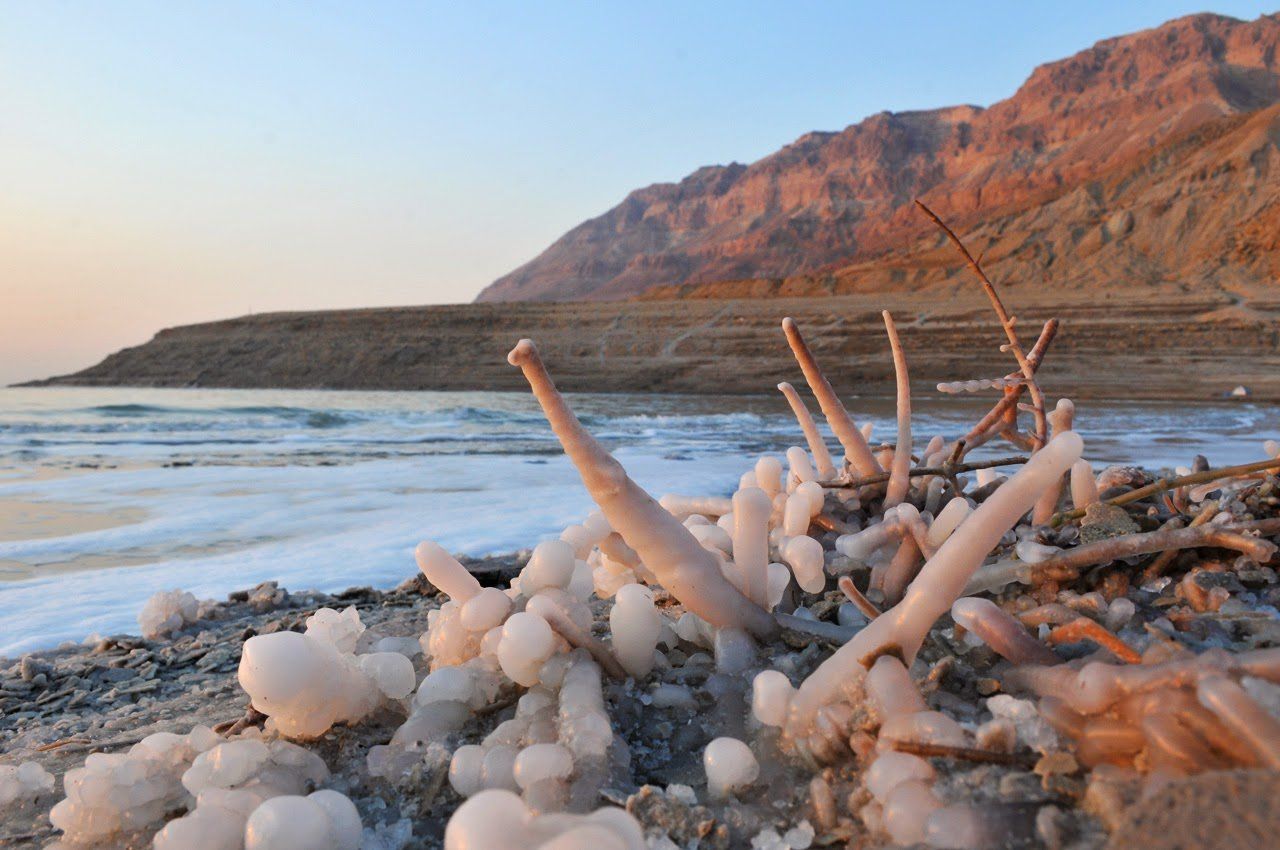Мёртвое море-озеро соль