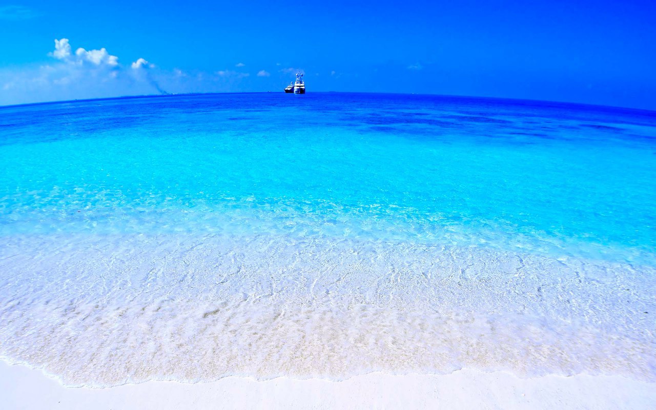 синее море белый песок