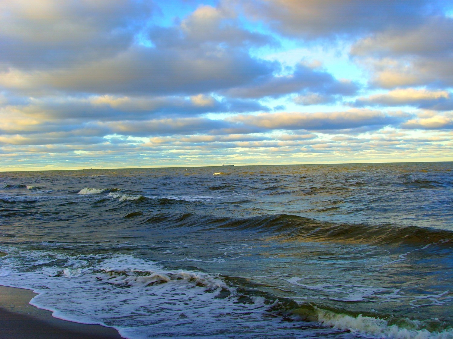 Балтийский берег морская. Балтийское море Калининград. Балтийское море Атлантический океан. Балтика Балтийское море.