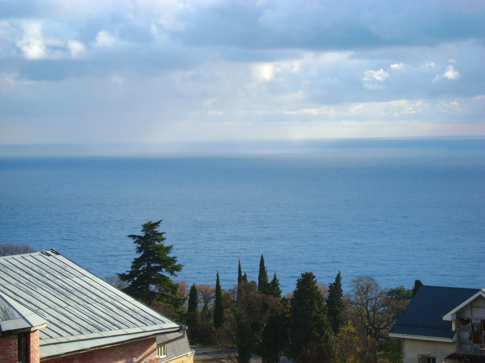 участок у черного моря