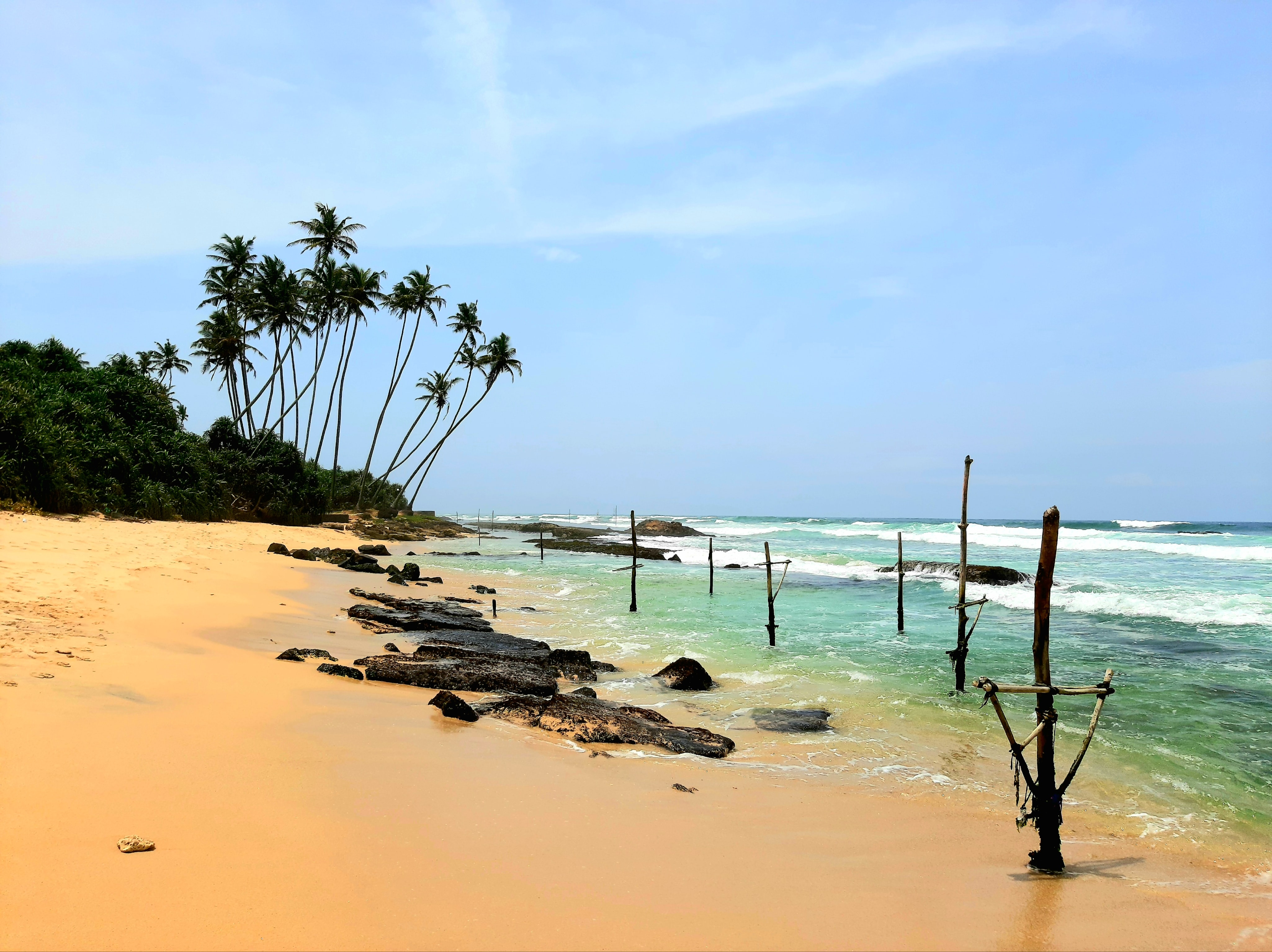 Шри ланка в апреле куда. Тангалле Шри Ланка. Коггала Шри Ланка. Пляж Коггала Шри Ланка. Вентура Бич Шри Ланка.