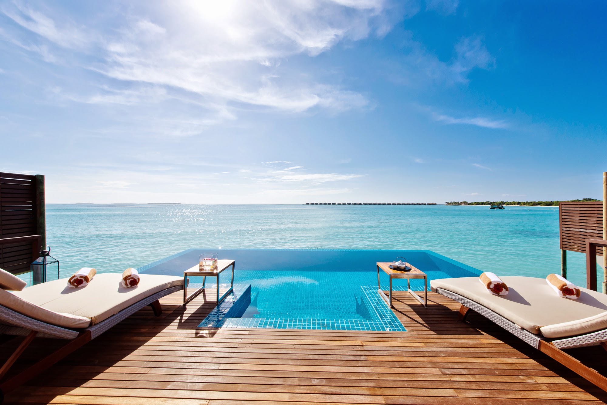 Топ 5 отелей. Мальдивы Hideaway Beach Resort Spa. Le Meridien Maldives Resort Spa 5 Мальдивы. Мальдивы оушен вилла. Инфинити бассейн Мальдивы.