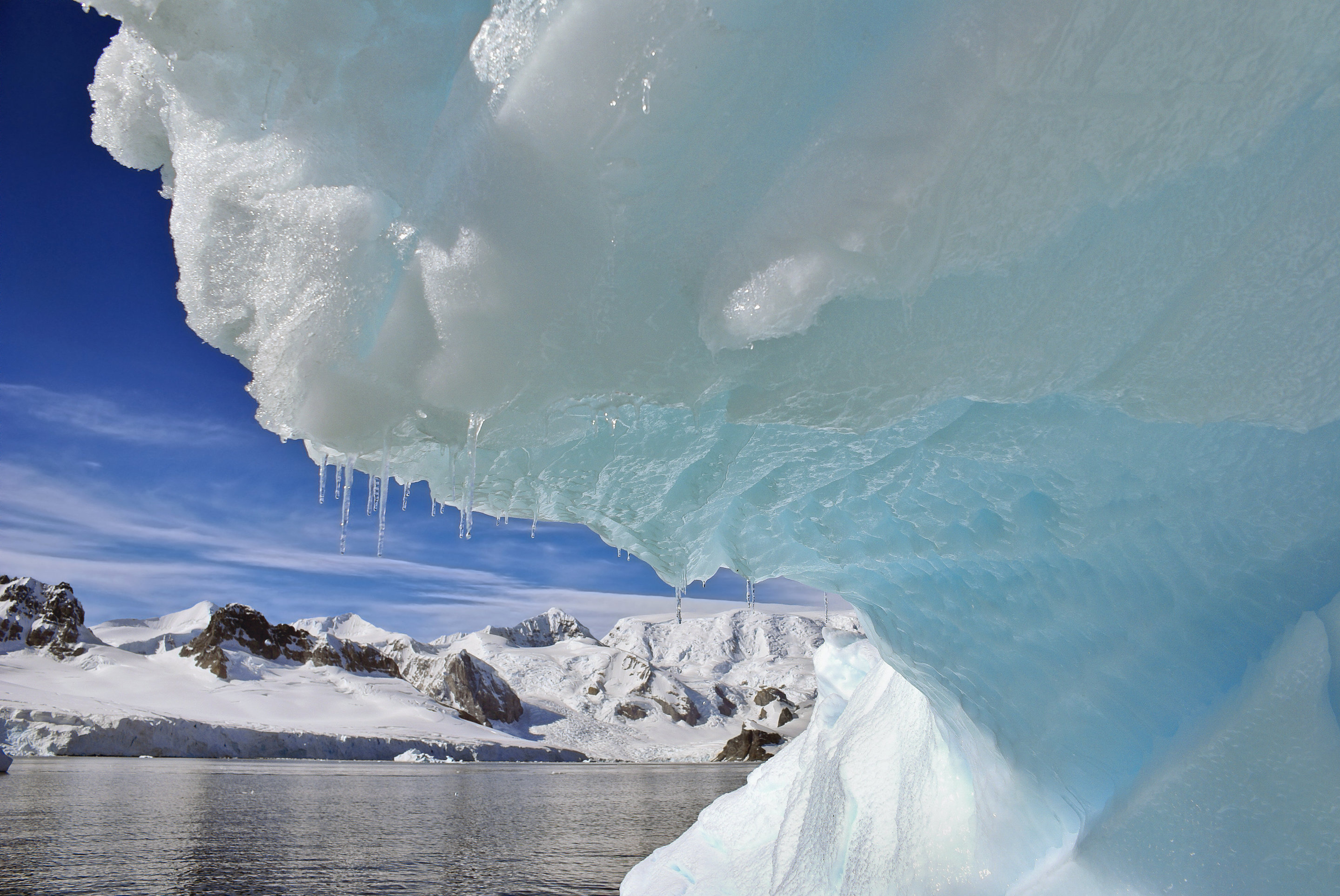 Северно ледовитый океан средняя. Исландия Северный Ледовитый океан. Климат Северного Ледовитого океана. Океан Северный Ледовитый океан. Арктика Северный Ледовитый океан.
