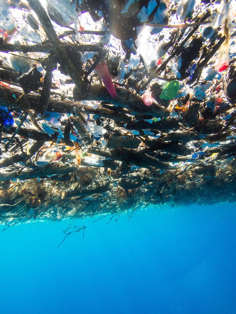 пластик остров в океане