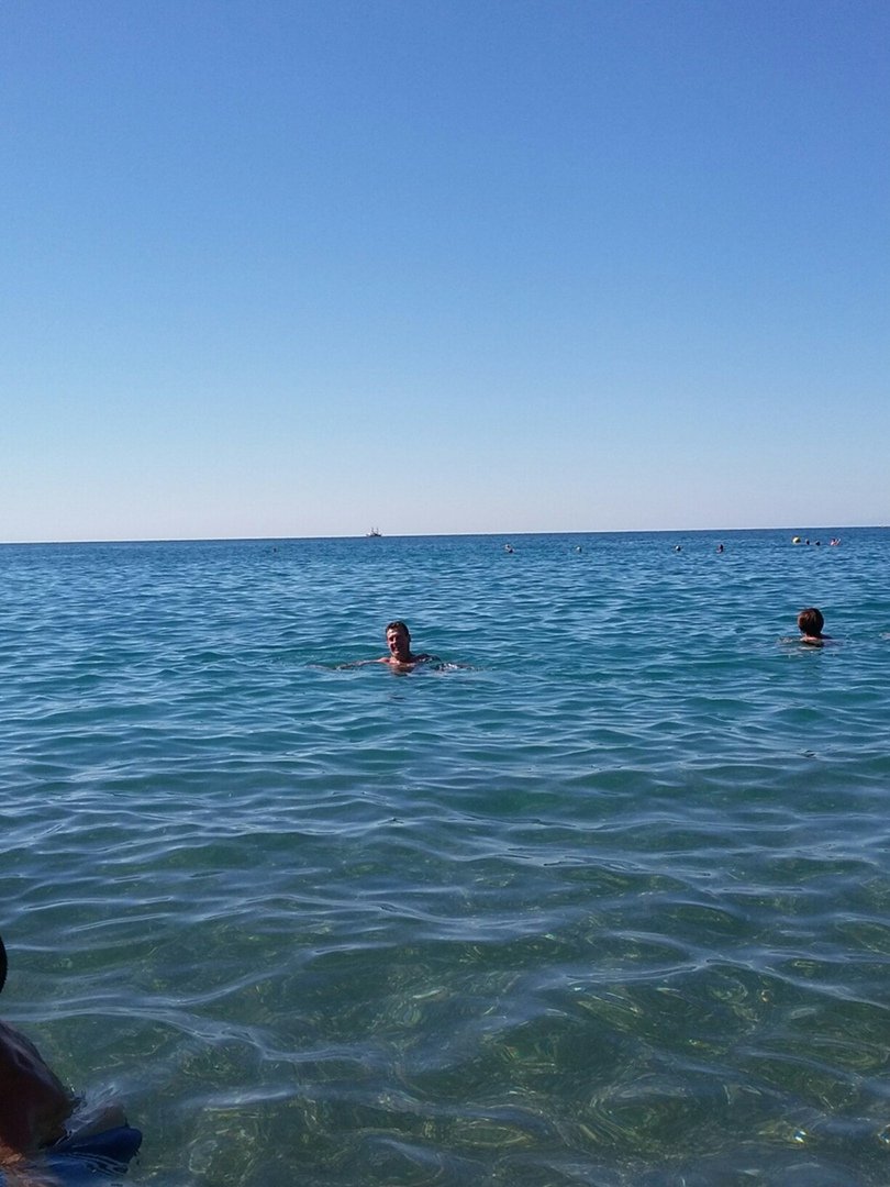 Рыбалка на чёрном море с берега в Вардане
