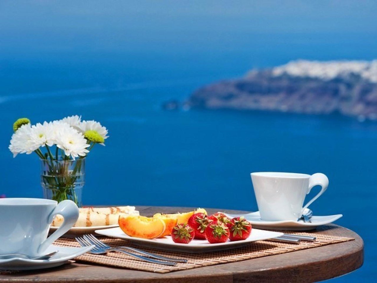 Красивая картинка море утро. Утро на море. Доброе утро море. Утро на море с кофе. Утреннее море.