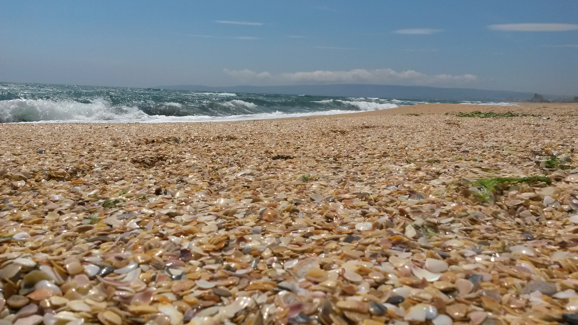 Каменистый пляж Феодосия
