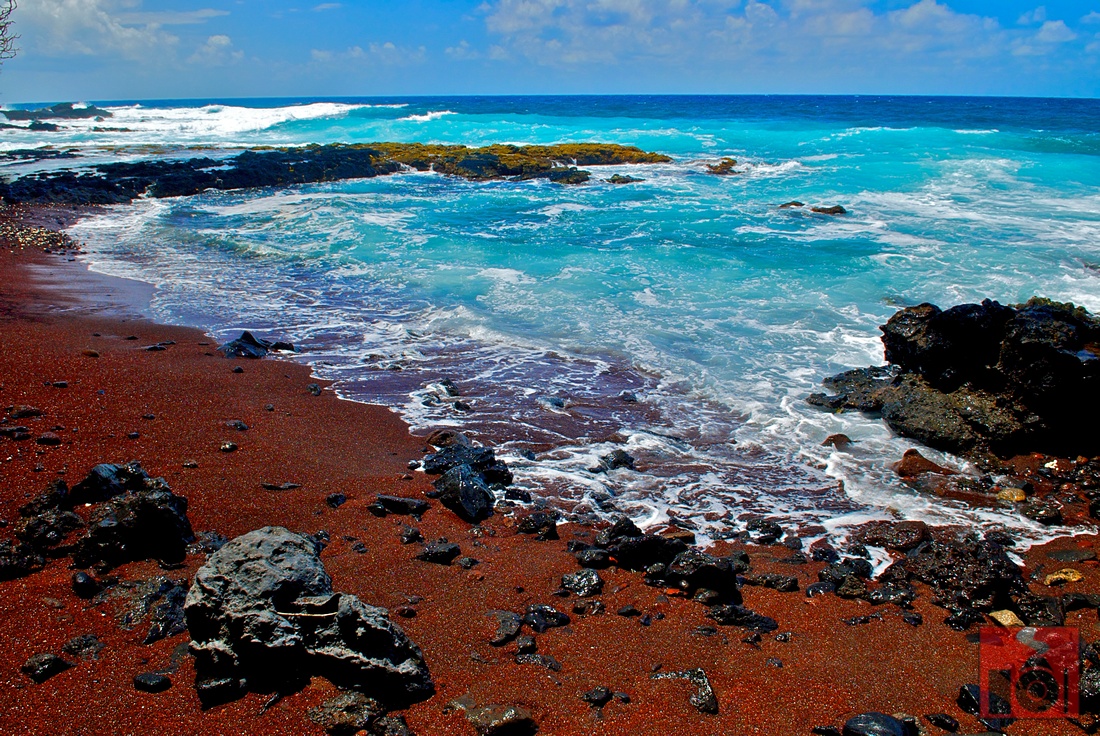 Красный пляж на острове Мауи (Гавайи)