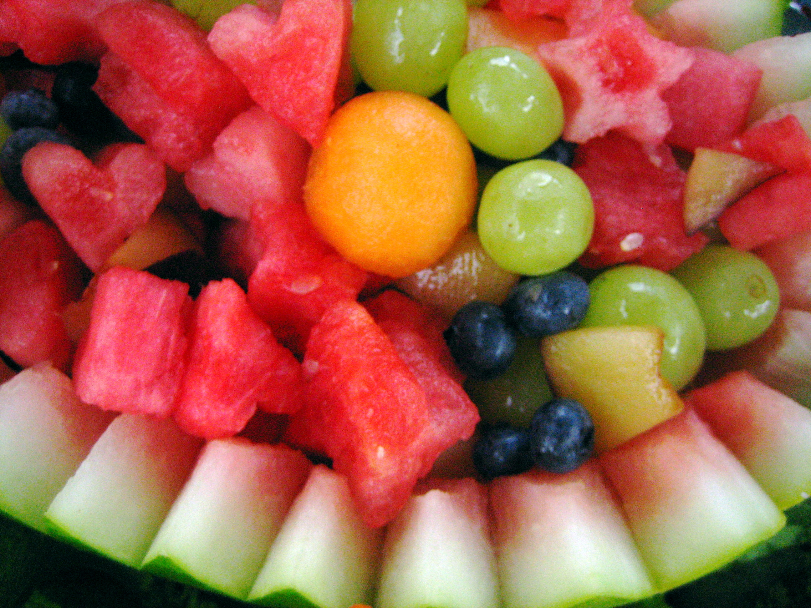 Фруктовый куда. Счастливые фрукты. Голубые фрукты и овощи. Блобдбьшияе в фруктовые фрукты. Watermelon Ice Lime.
