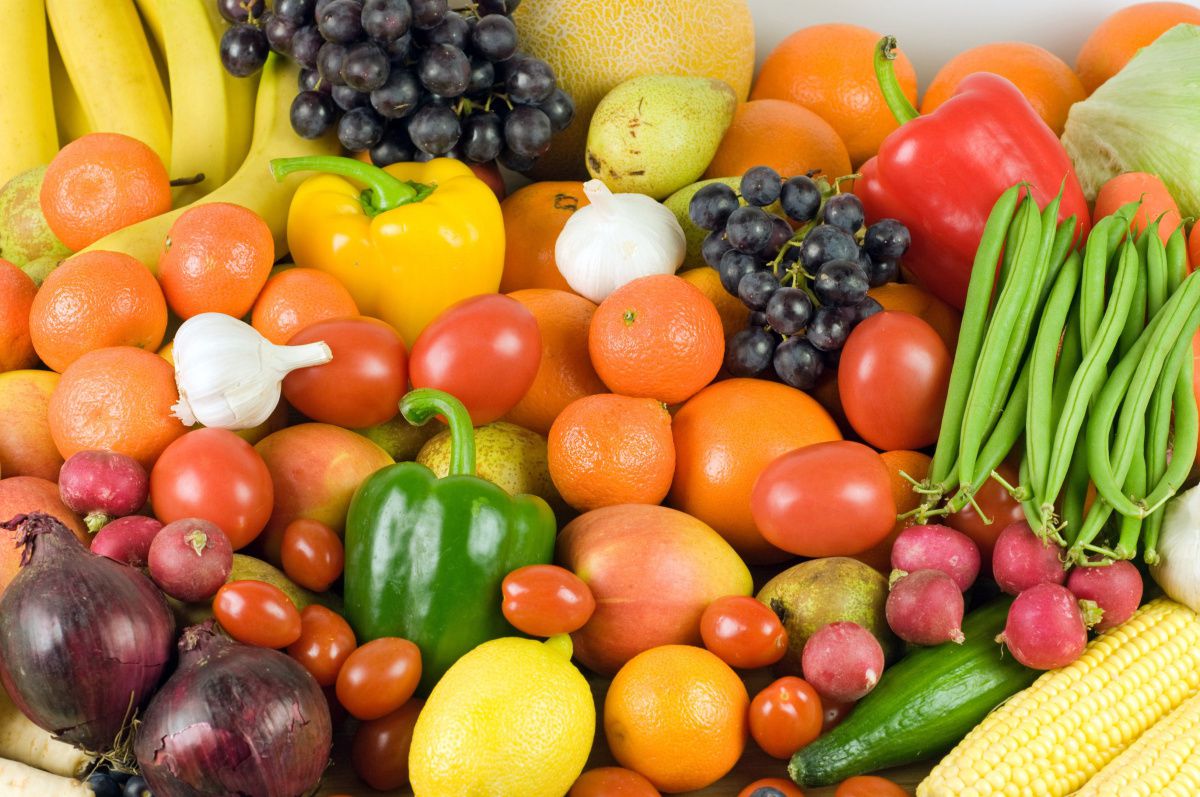 Плоды овощей и фруктов. Овощи и фрукты. Овощи разные. Сочные овощи. Ассортимент овощей.
