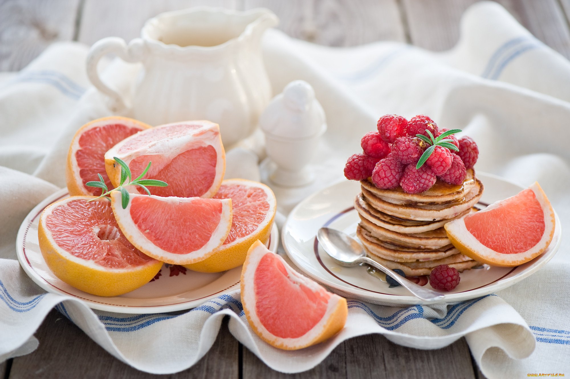 Фруктового утра. Красивый завтрак. Фрукты на завтрак. Красивый завтрак с фруктами. Красивые пирожные и кофе.