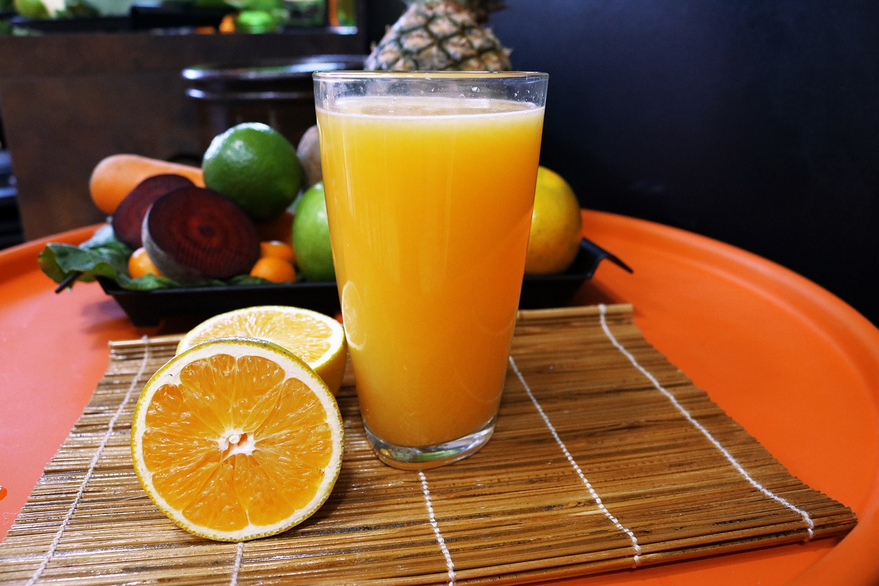 Свежевыжатый сок апельсин