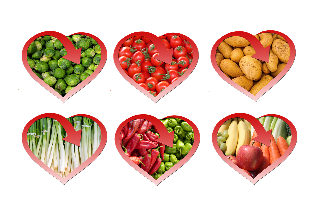 Vegetable love. Сердце из овощей. Сердечко из овощей. Сердечко из овощей и фруктов. Сердечко из продуктов.