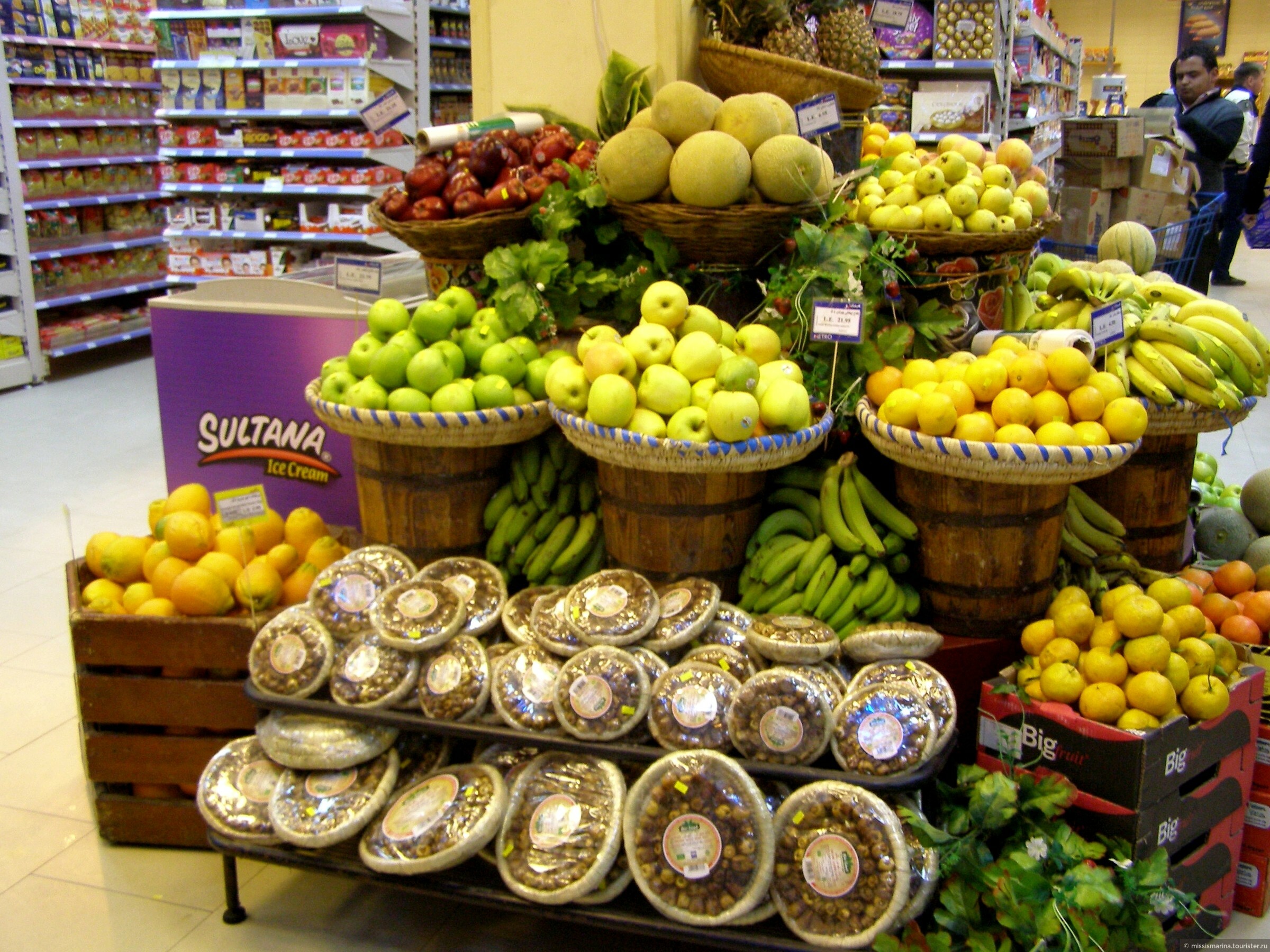 Фрукты есть в египте. Рынок в Хургаде Египет. Хургада рынок фруктов. Эшта фрукт Египет. Фруктовый рынок в Хургаде.