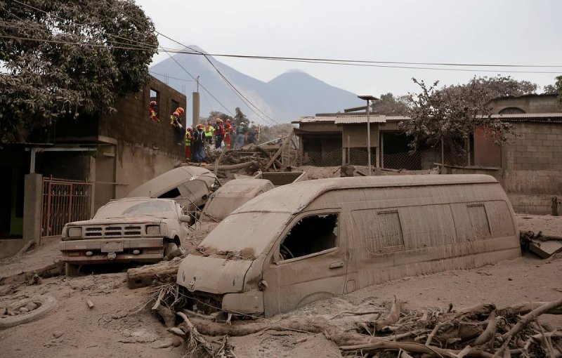 Извержение вулкана Фуэго в Гватемале 4 июня 2018