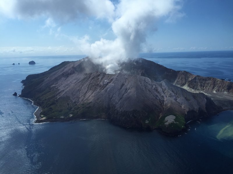 Извержение вулкана Уайт-Айленд