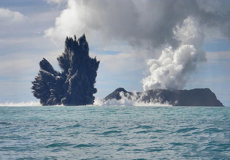 Подводный вулкан извержение в Тонга