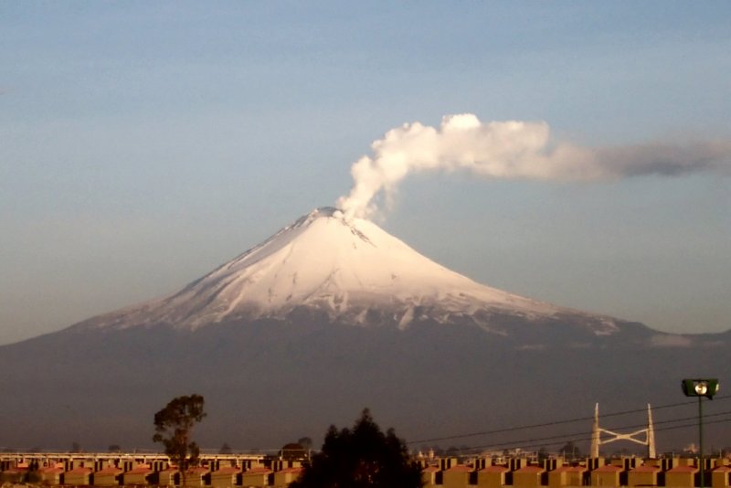 Вулкан Гамалама