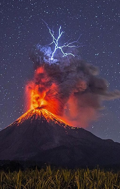 Erupting Volcano извержение вулкана