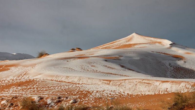 Снег в пустыне сахара