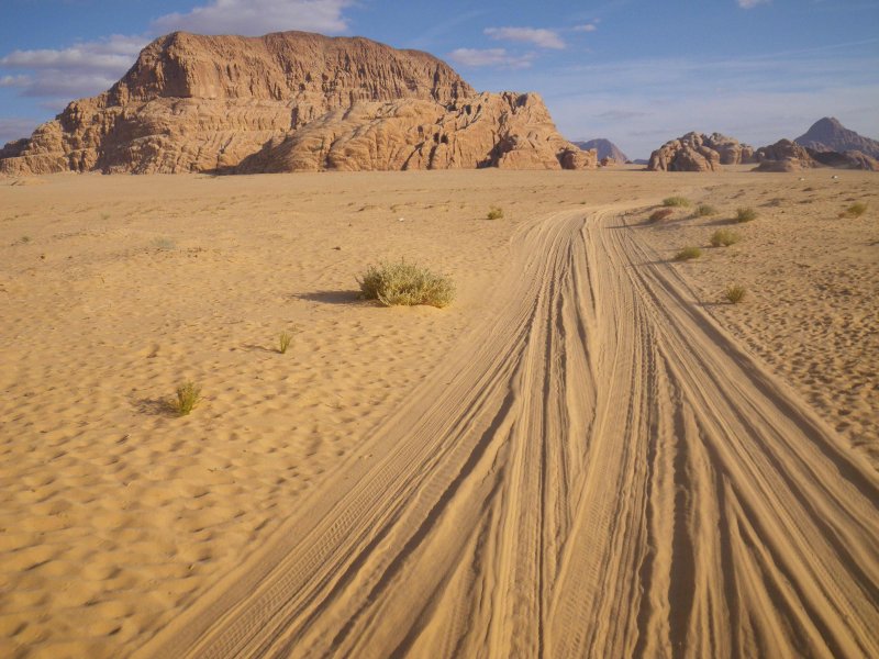 Ирригационная система в пустыне Wadi rum.