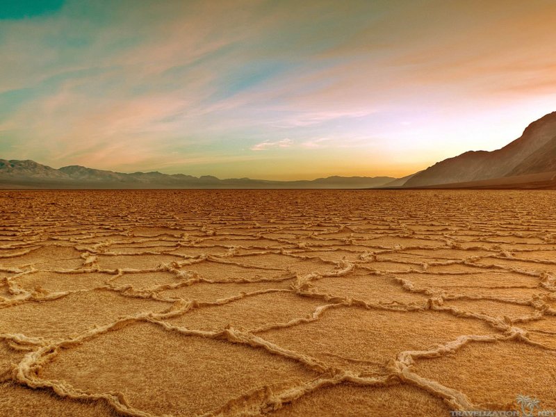 Песчано-щебнистые пустыня