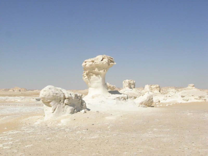 Сахара-Эль-Бейда белая пустыня хрустальная гора
