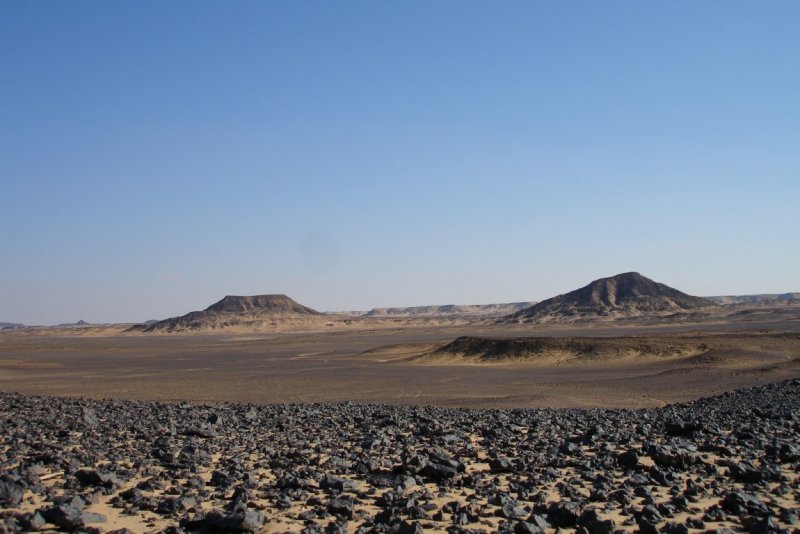 Щебнистая пустыня Казахстан