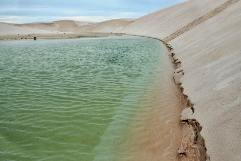 Озеро в пустыне