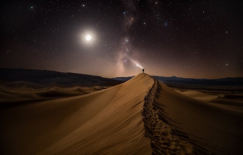 Ночное небо над пустыней