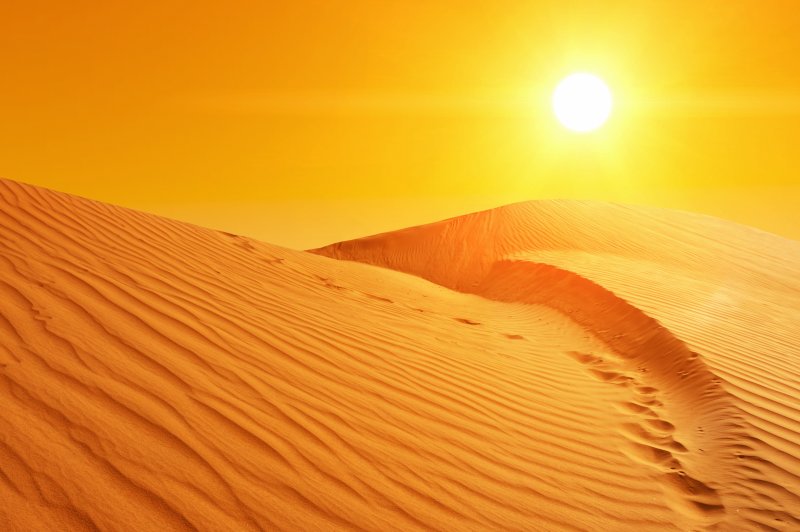 Солнце над пустыней
