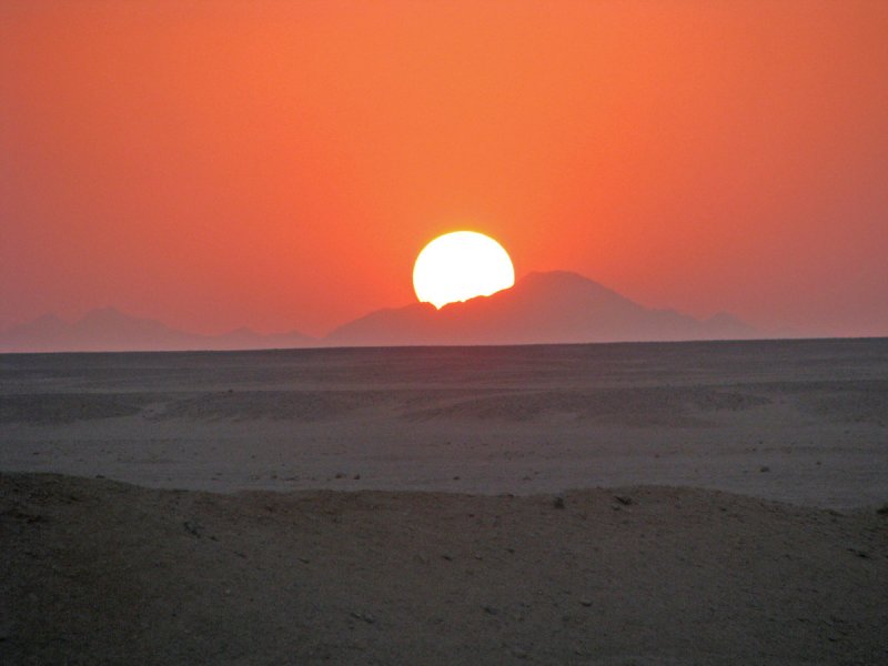 Солнце в пустыне