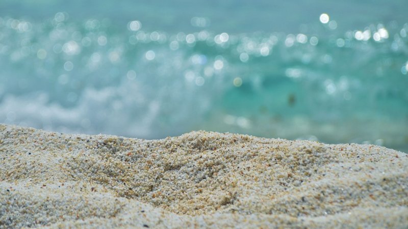 Крупный морской песок