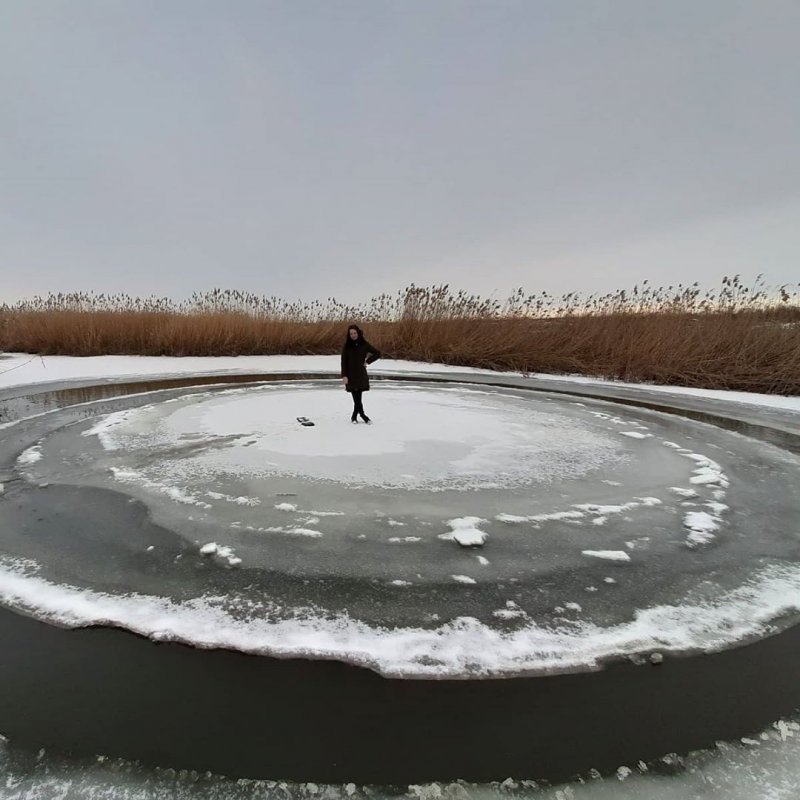Ледяные круги на воде