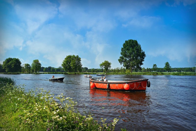 Лодки на озере в Москве