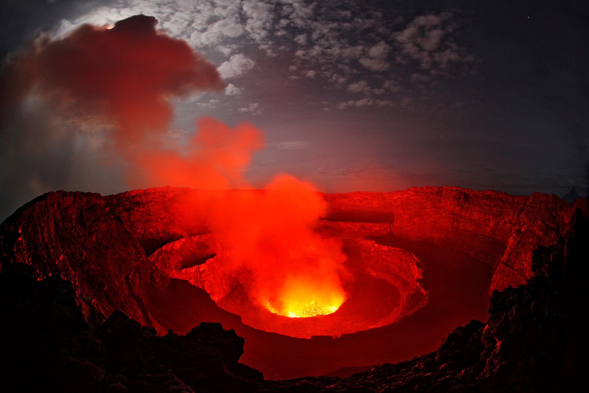 Вулкан Ньирагонго в Конго