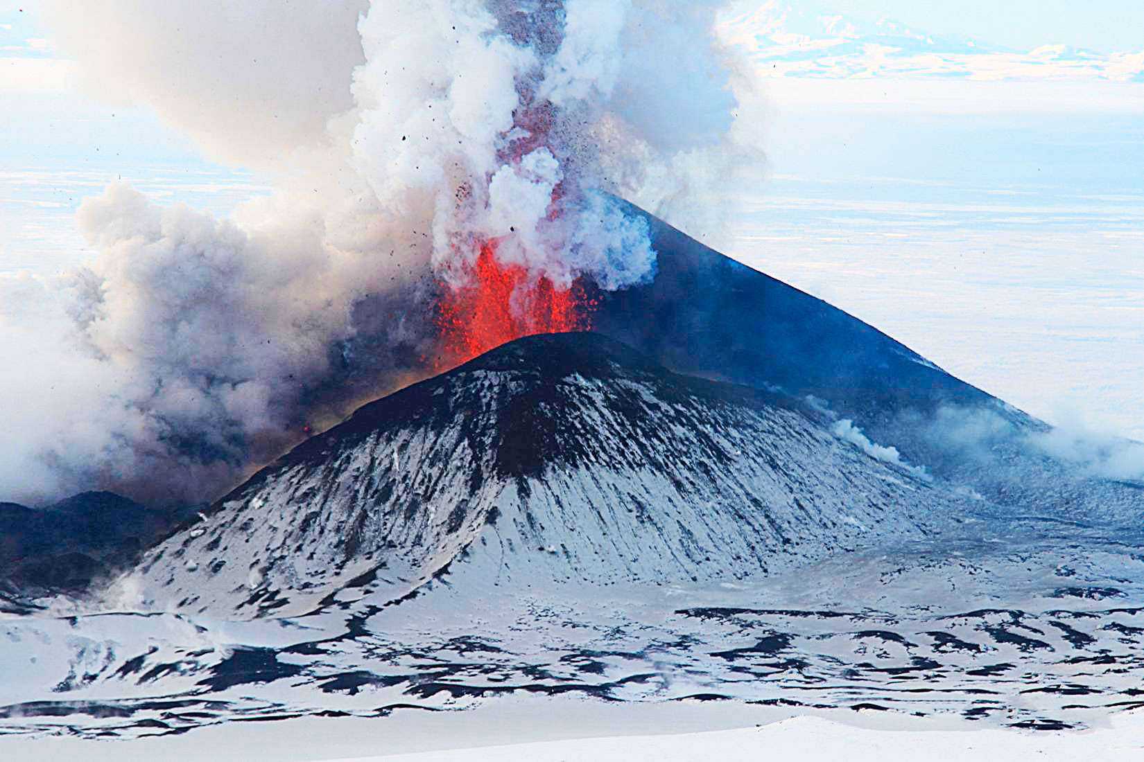Извержение вулкана Ключевская сопка 2021