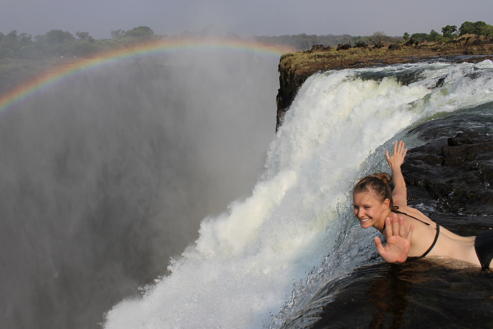 Водопады для туристов. Бассейн дьявола Замбия.