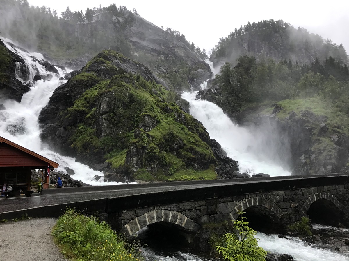 Норвегия водопады достопримечательности