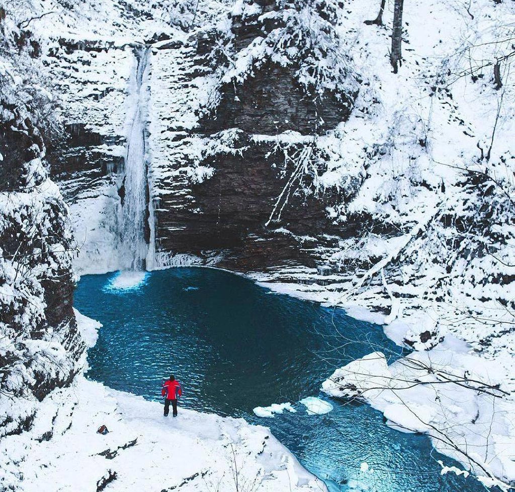 Водопады Руфабго зимой