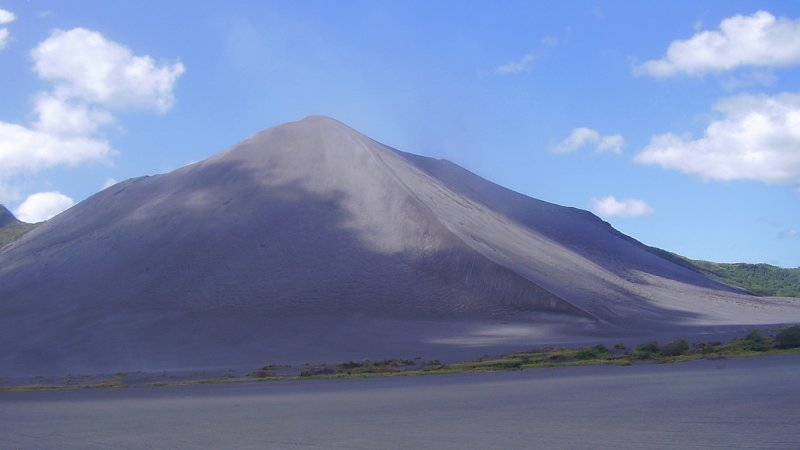 Вулкан Баранского кратер