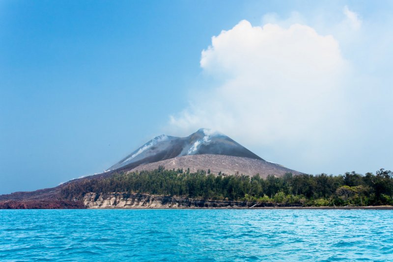 Анак Кракатау вулкан