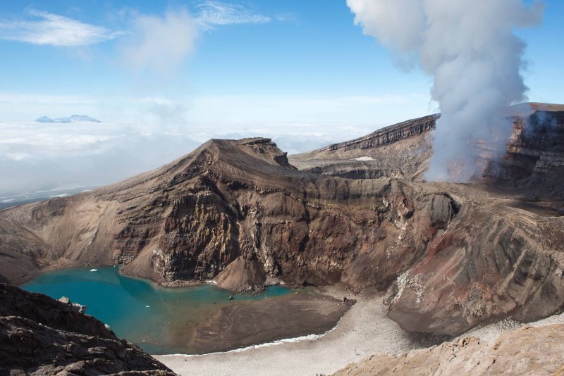 Гейзер вулкана Таравера
