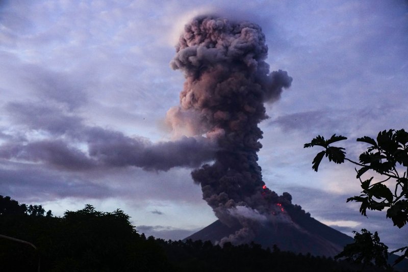 Извержение филиппинского вулкана